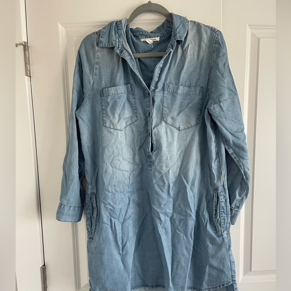Denim dress!